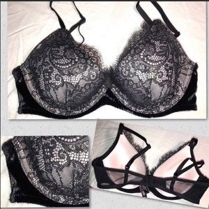 {Victoria Secret’s} w/ shiny velvet 32 C/ C70
